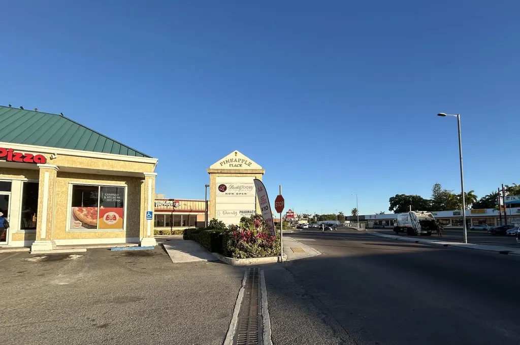 Pineapple Place New Providence Paradise Island BS