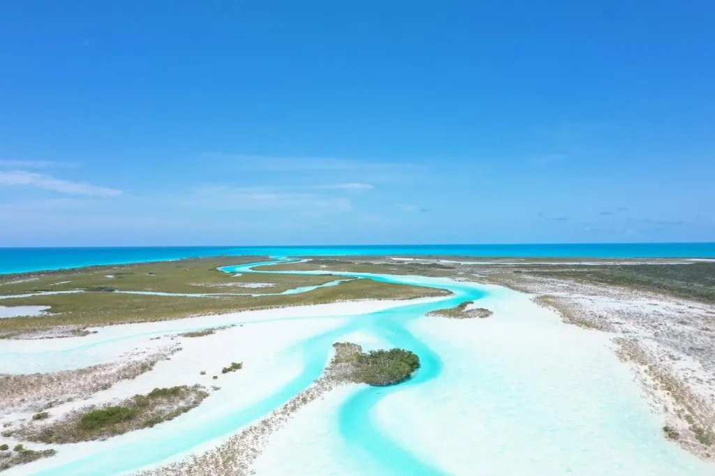 100 Acres Pigeon Cay Cat Island BS