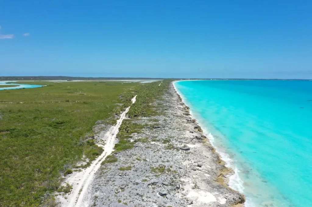 100 Acres Pigeon Cay Cat Island BS