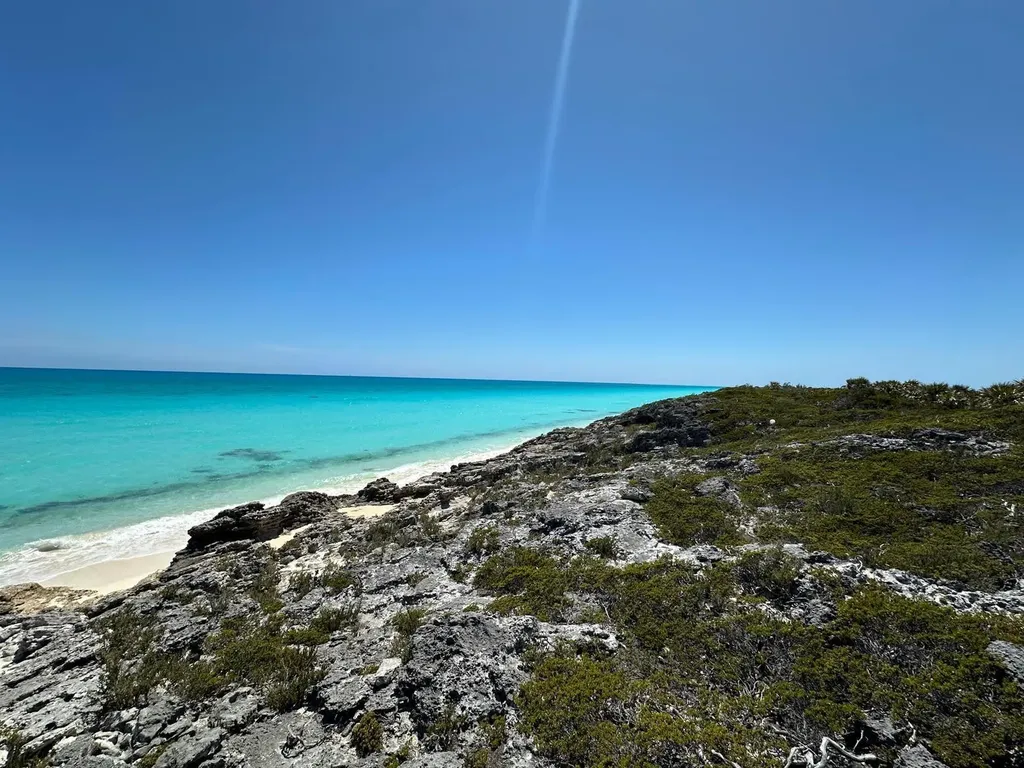 100 Acres Pigeon Cay Cat Island BS