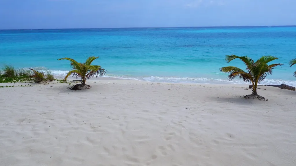 Man O War Cay - Plot 2 Abaco BS