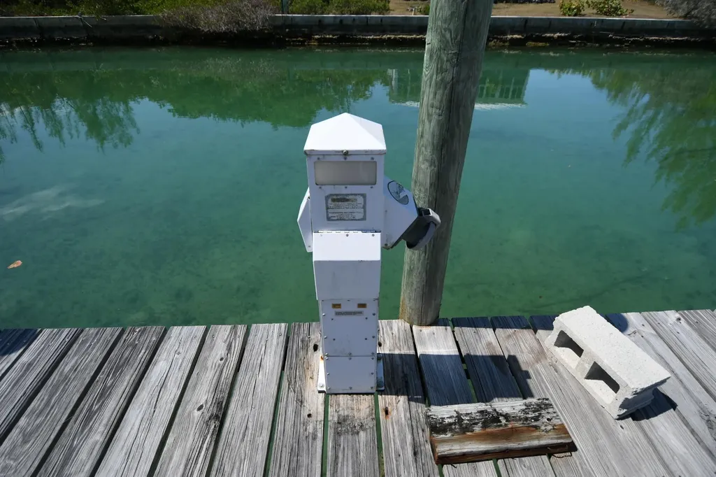 Canal Lot 160 Abaco BS