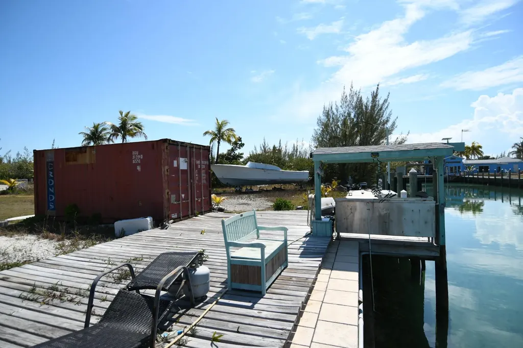 Canal Lot 160 Abaco BS