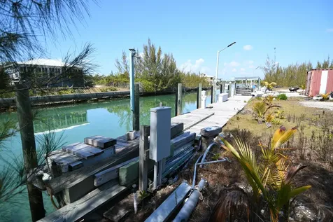 Canal Lot 160 Abaco BS