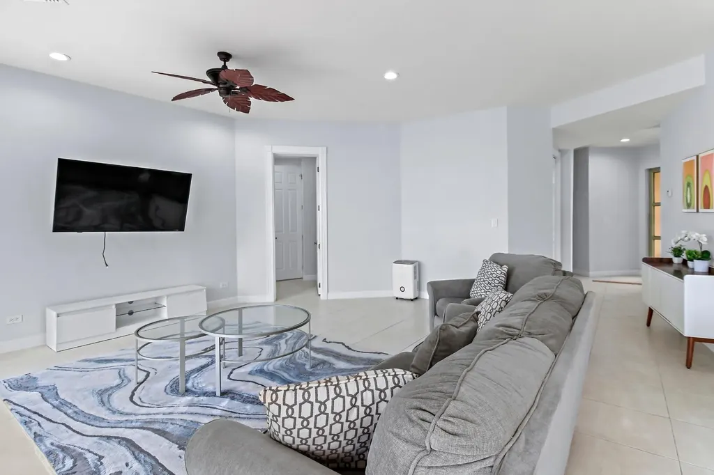 Love Beach Walk New Providence Paradise Island BS