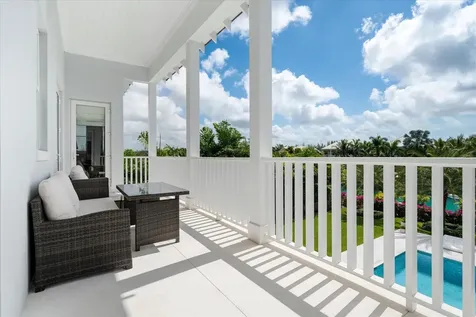 Villa Ventanas, #4 Ofb Creek New Providence Paradise Island BS