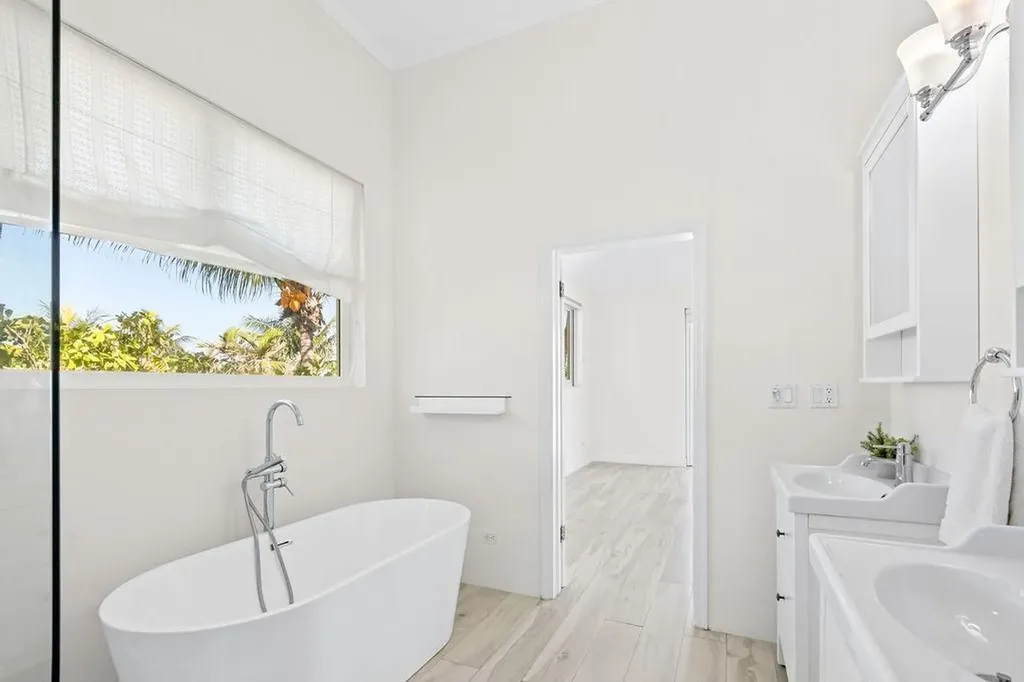 Marbella Shores New Providence Paradise Island BS