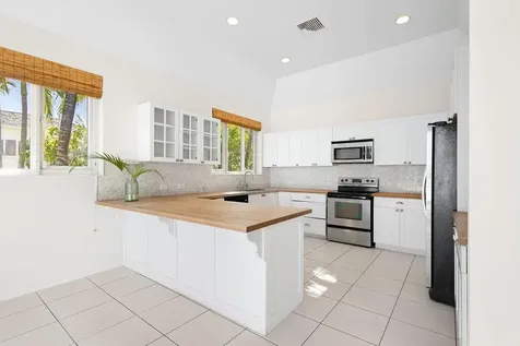 Marbella Shores New Providence Paradise Island BS