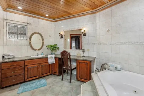 Ocean Hole Drive 80 New Providence Paradise Island BS