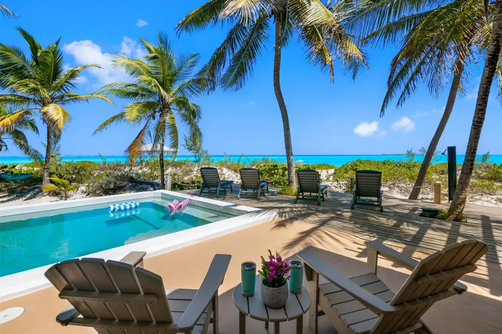 Queens Highway Exuma Exuma BS