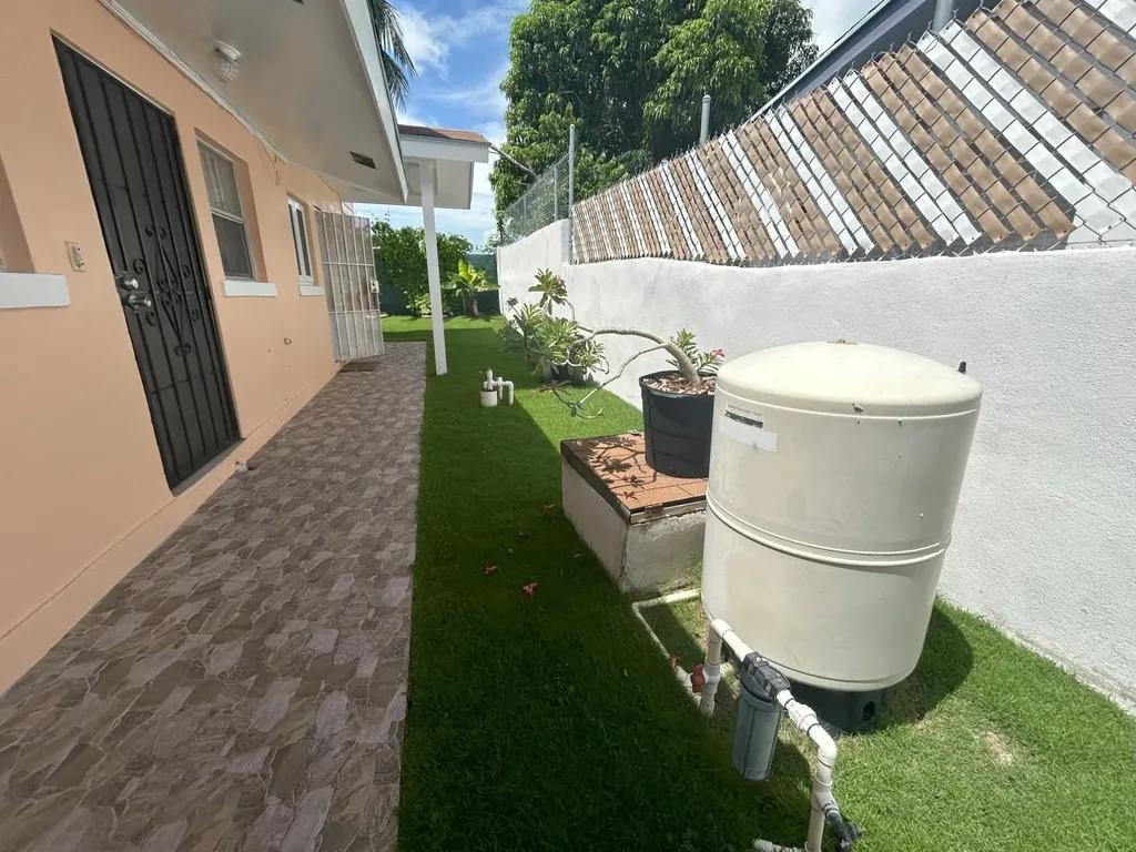 Crystal Way Apartments New Providence Paradise Island BS