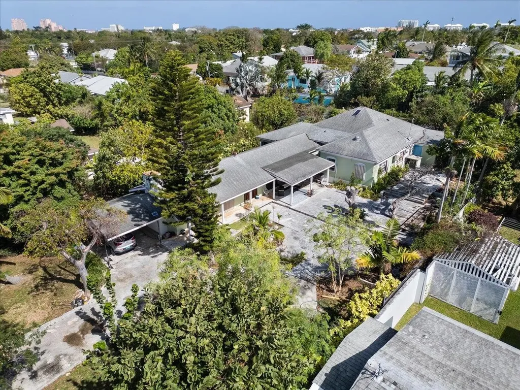 Village Green New Providence Paradise Island BS