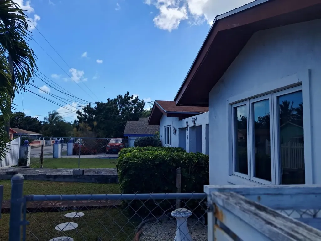 Bamboo Street New Providence Paradise Island BS