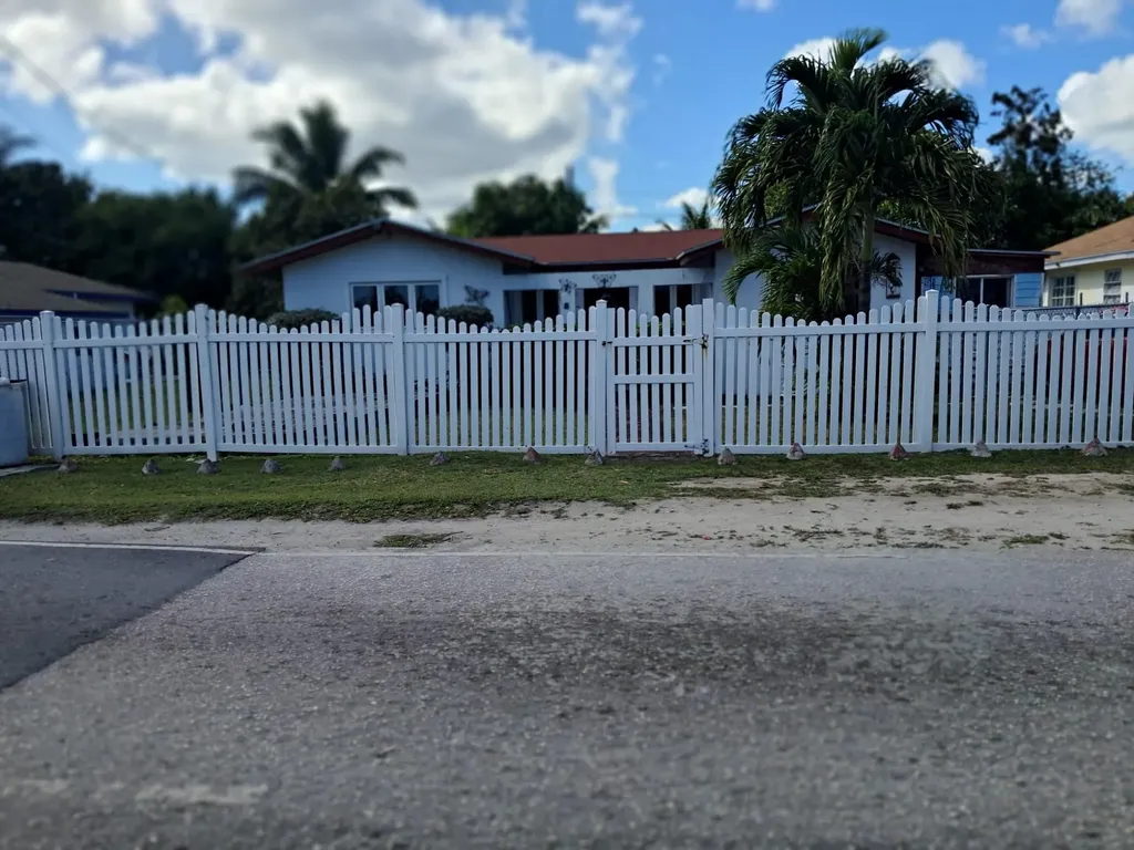 Bamboo Street New Providence Paradise Island BS