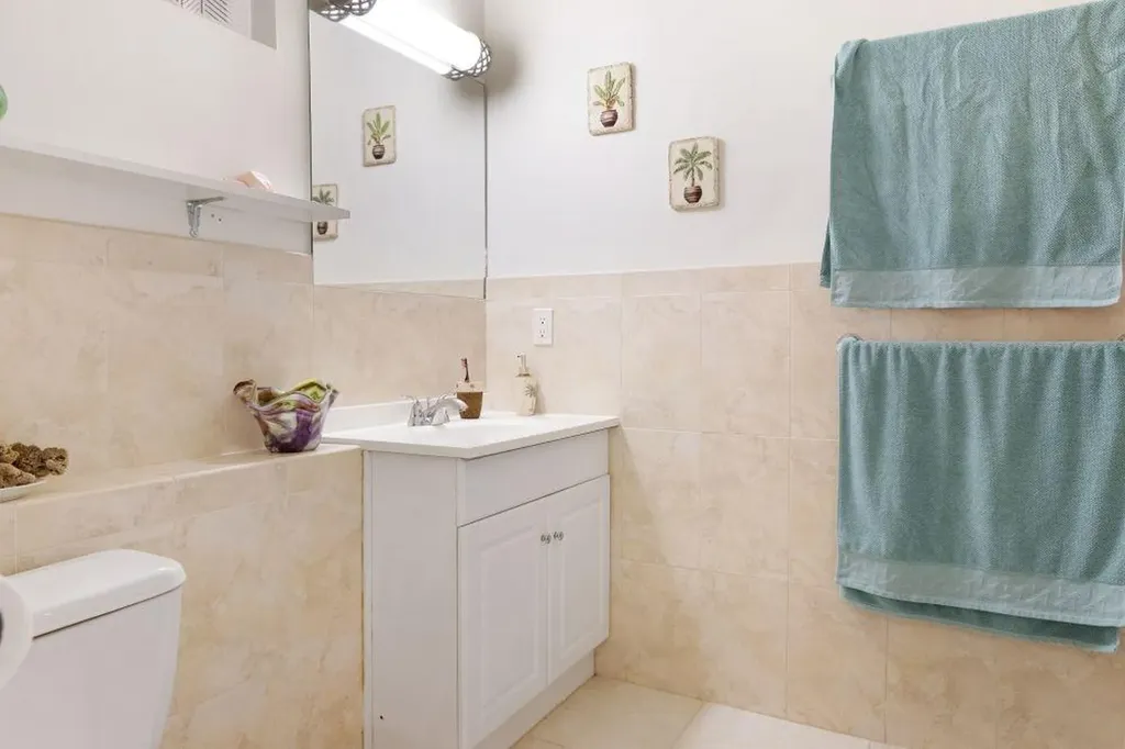 Royal Palm Way Grand Bahama Freeport BS