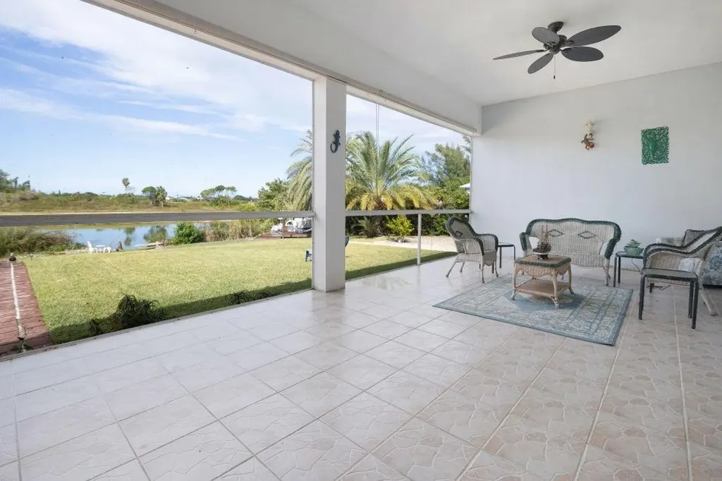 Royal Palm Way Grand Bahama Freeport BS