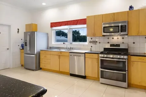 Royal Palm Way Grand Bahama Freeport BS