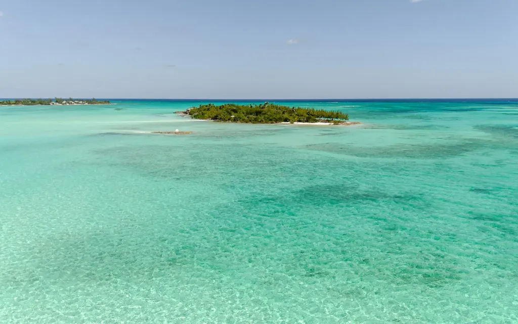 Victoria Island Andros BS