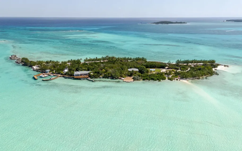 Victoria Island Andros BS