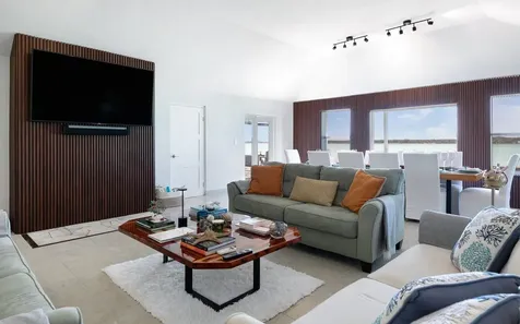 Victoria Island Andros BS