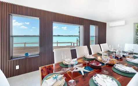 Victoria Island Andros BS