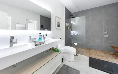 Victoria Island Andros BS