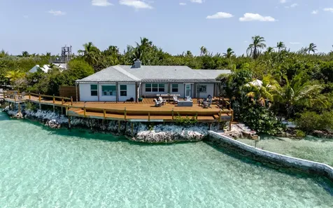 Victoria Island Andros BS