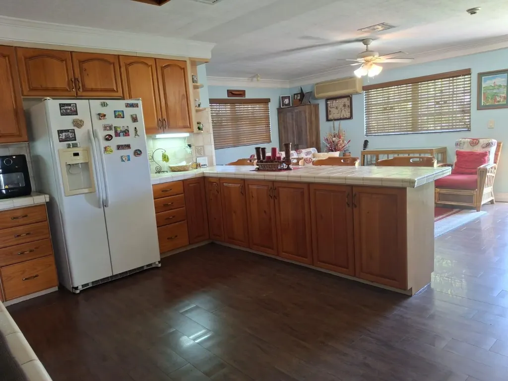 Street Vincent Road Home 2 New Providence Paradise Island BS