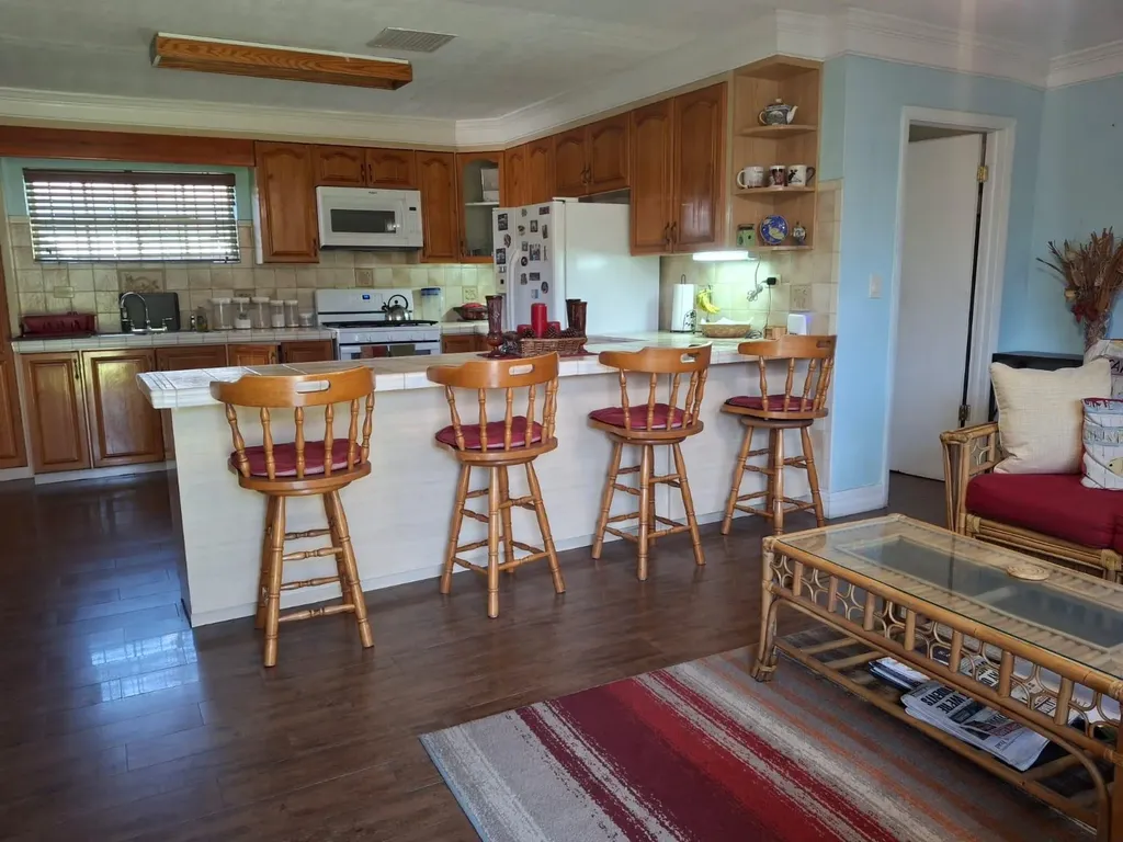 Street Vincent Road Home 2 New Providence Paradise Island BS