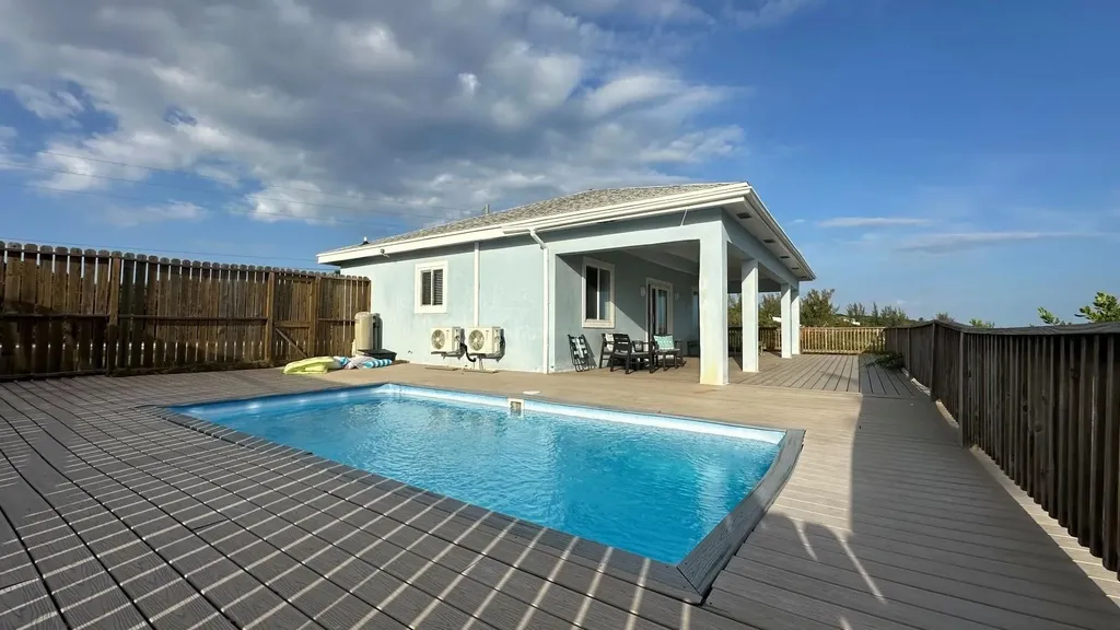 Wandering Shore Drive Eleuthera BS