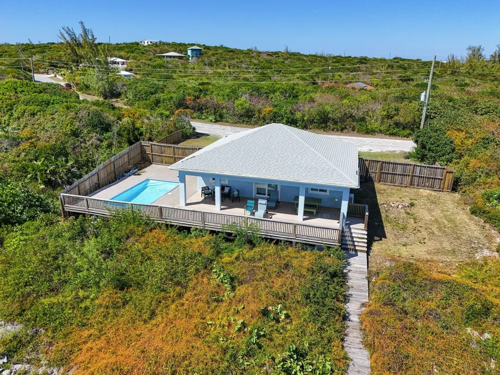 Wandering Shore Drive Eleuthera BS