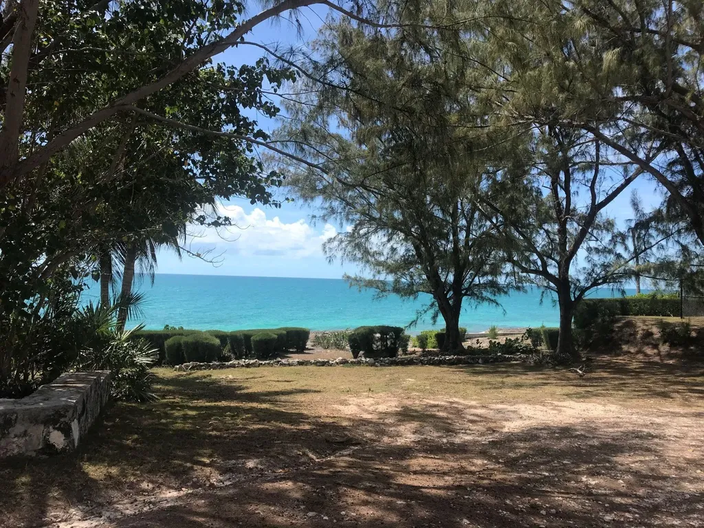 Wandering Shore Drive Eleuthera BS