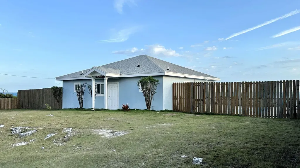 Wandering Shore Drive Eleuthera BS