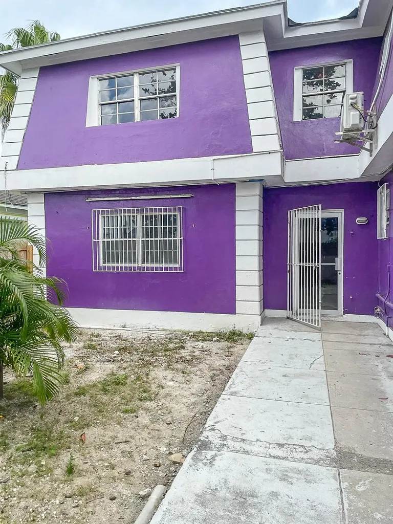 Palmdale Avenue New Providence Paradise Island BS