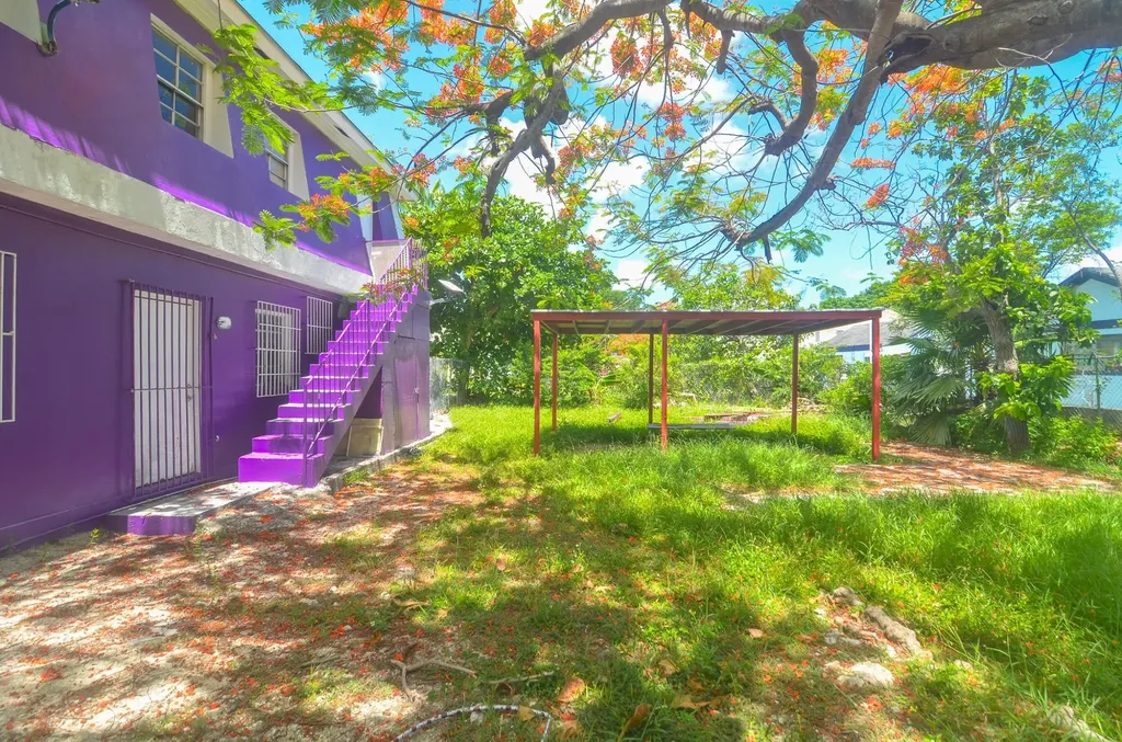 Palmdale Avenue New Providence Paradise Island BS