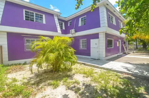 Palmdale Avenue New Providence Paradise Island BS