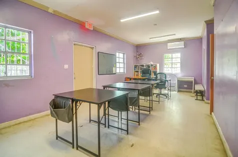 Palmdale Avenue New Providence Paradise Island BS