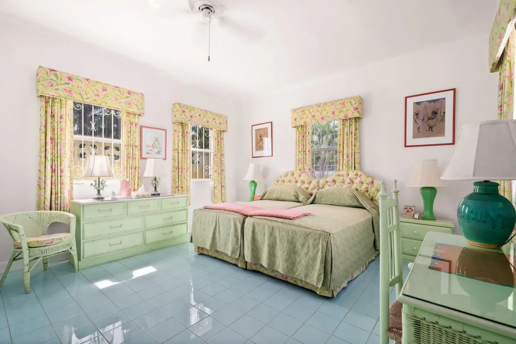 West Bay Street New Providence Paradise Island BS