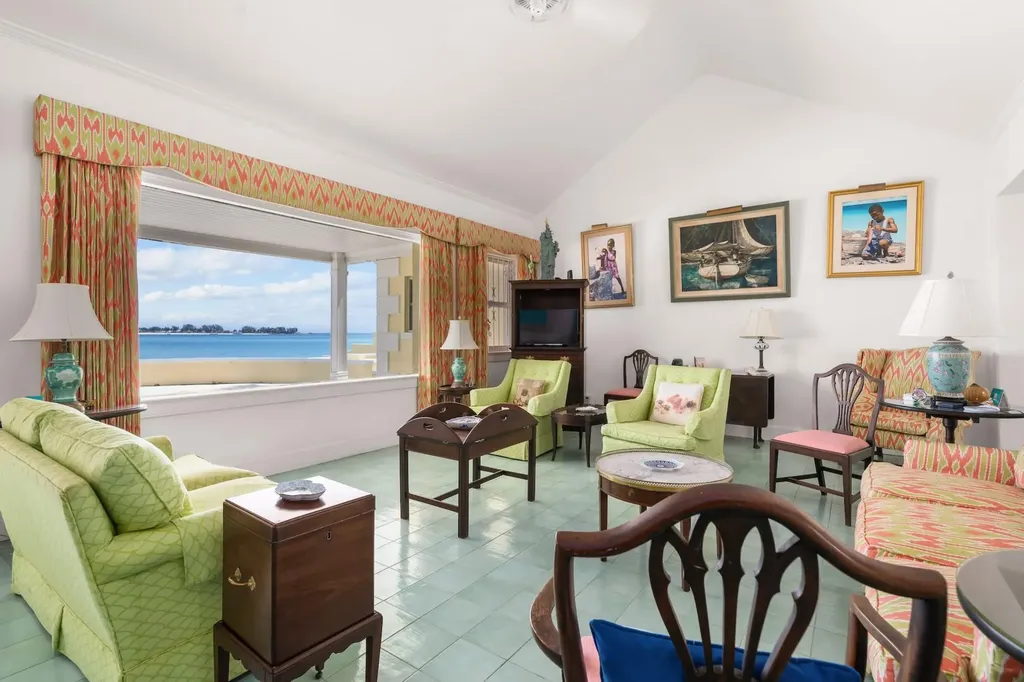 West Bay Street New Providence Paradise Island BS