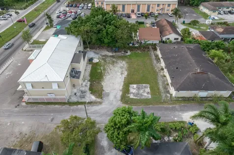 Carmichael Road Complex New Providence Paradise Island BS