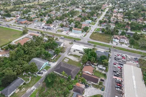 Carmichael Road Complex New Providence Paradise Island BS