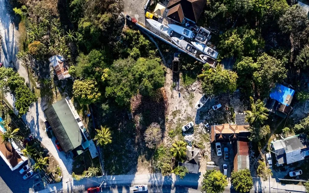 Carmichael Village New Providence Paradise Island BS