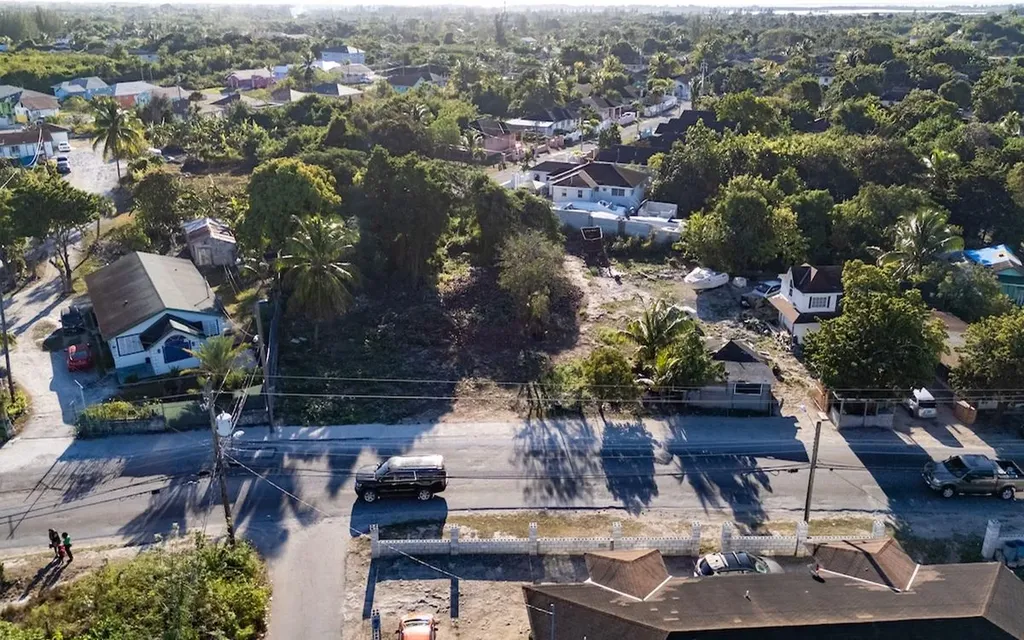 Carmichael Village New Providence Paradise Island BS