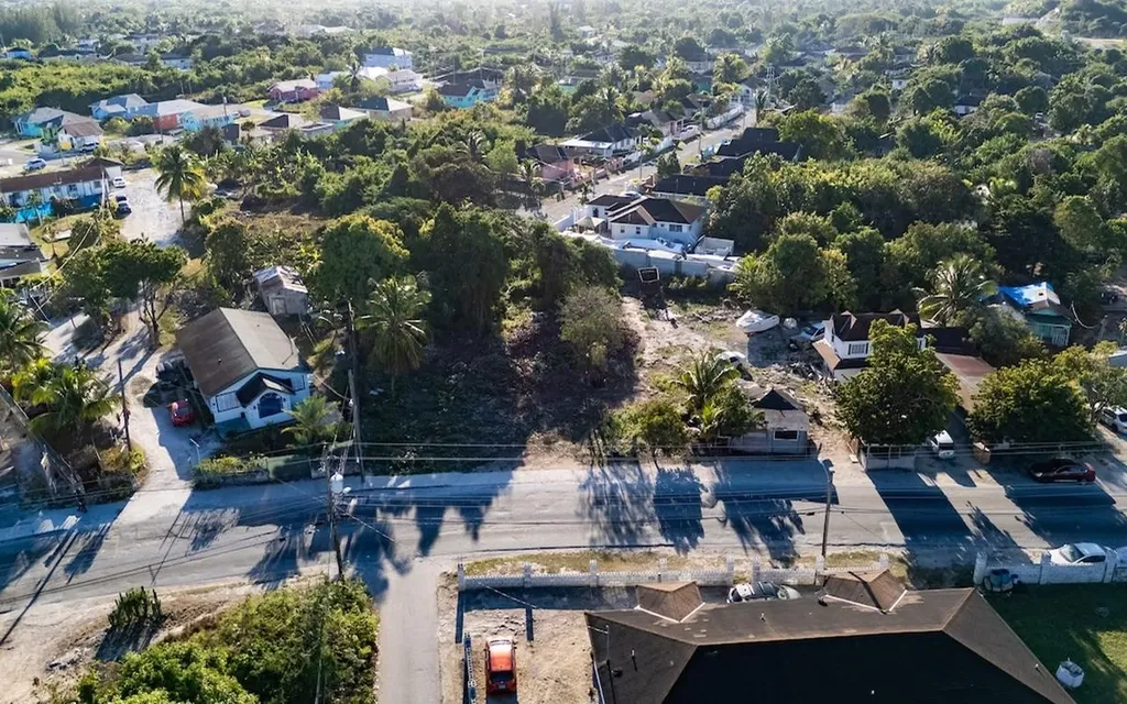 Carmichael Village New Providence Paradise Island BS