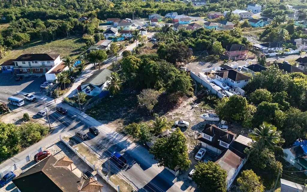 Carmichael Village New Providence Paradise Island BS