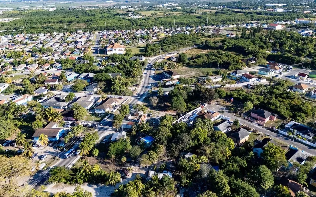 Carmichael Village New Providence Paradise Island BS