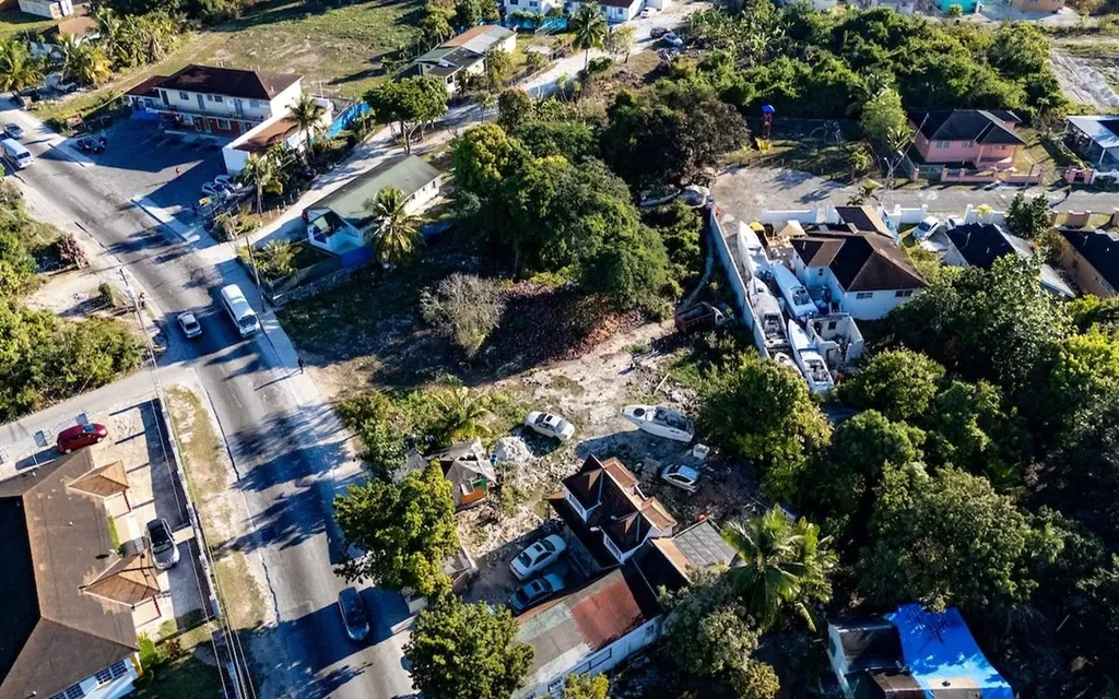 Carmichael Village New Providence Paradise Island BS