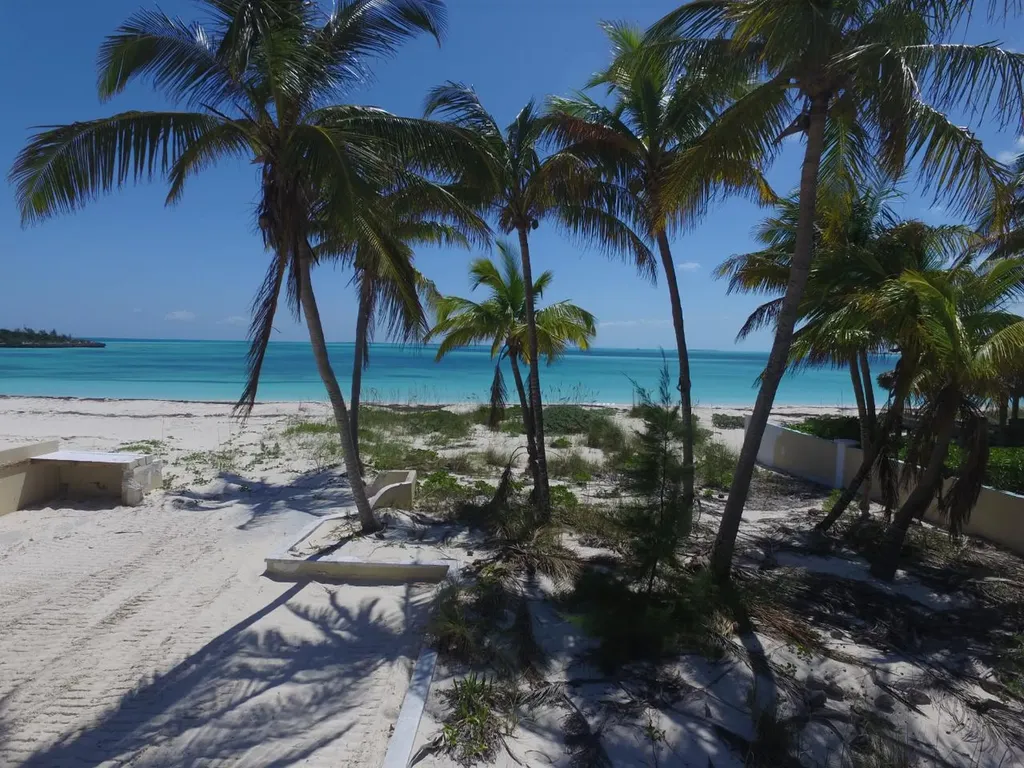 Coconuts Beach Lot Abaco BS
