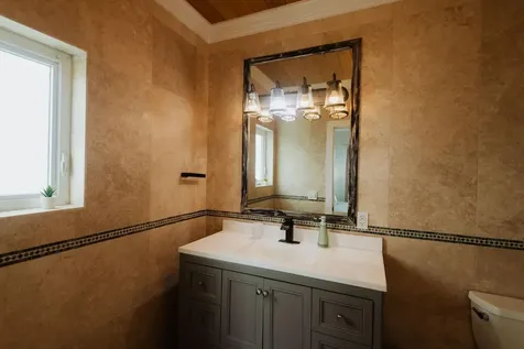 Perky Pelican Abaco BS