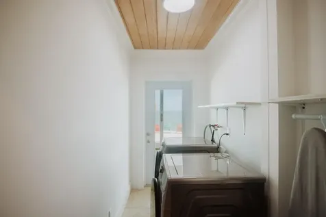 Perky Pelican Abaco BS